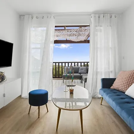 30m² Vue Parking Apartment