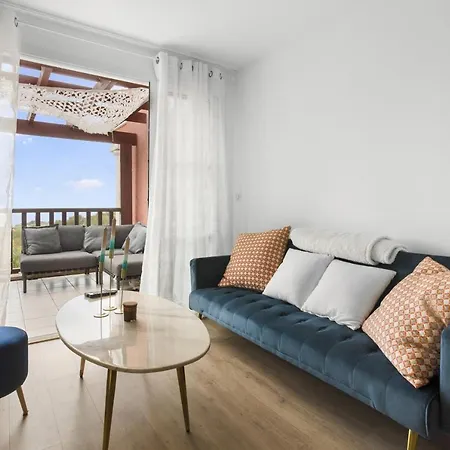 30m² Vue Parking Apartment Saint-Raphael (Var)